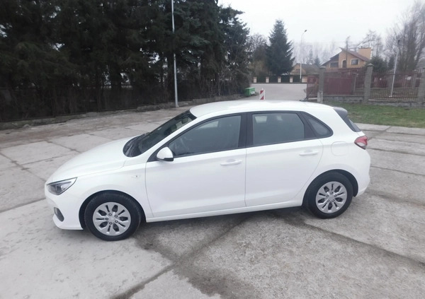 Hyundai I30 cena 48900 przebieg: 223500, rok produkcji 2018 z Jarosław małe 352